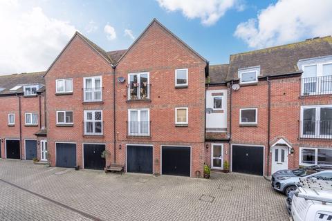 2 bedroom apartment for sale, The Hornet, Chichester