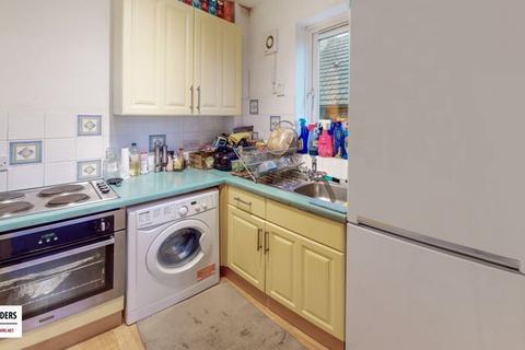 1 bedroom apartment for sale, Thornhill Road, Leyton, E10