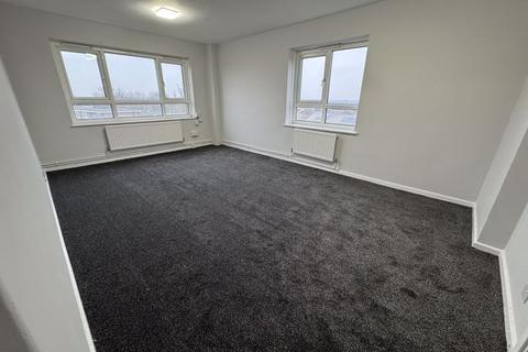 2 bedroom flat for sale, Newmarket Avenue, Northolt