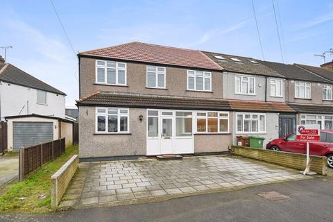 5 bedroom semi-detached house for sale, Carmelite Road, Harrow