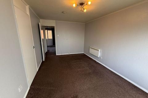 1 bedroom flat to rent, One Bedroom Flat to let in Archery Close