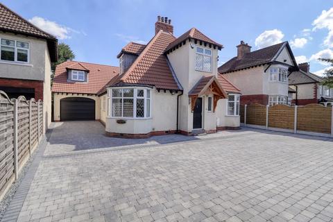 5 bedroom detached house for sale, Ashby Road, Scunthorpe