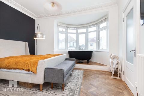 5 bedroom flat for sale, Southbourne Overcliff Drive, Bournemouth, BH6 3