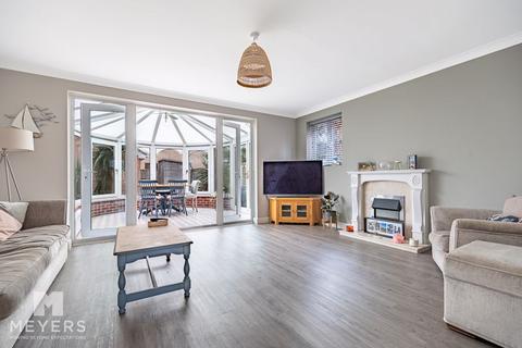 4 bedroom semi-detached house for sale, Somerset Road, Christchurch, BH23