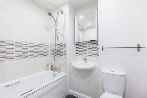 2 bedroom flat to rent, Coppermill Heights, Tottenham, London, N17