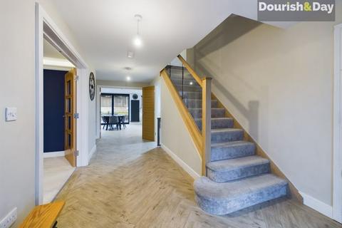 6 Alsop Crest, Acton Trussell, Stafford, ST17 0SJ