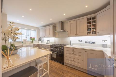 undefined, Maypole Drive, Chigwell IG7