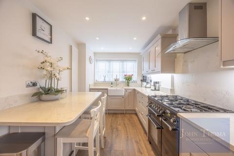 undefined, Maypole Drive, Chigwell IG7