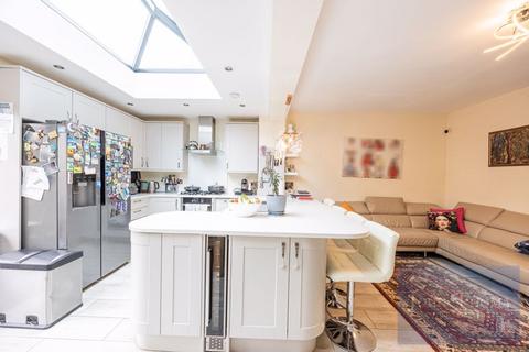 30 Lancelot Road, Hainault, Ilford, IG6 3BE
