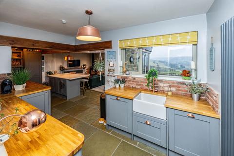 4 Cordingley Green, Stainland, Halifax, HX4 9HR