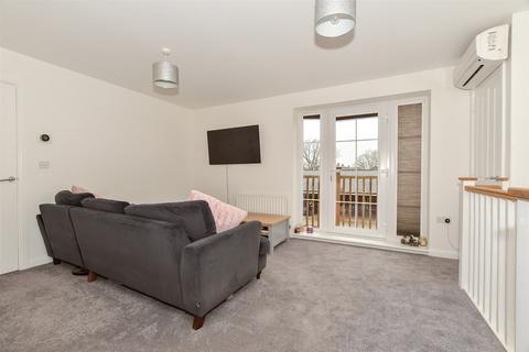 2 bedroom coach house for sale, Thompson Road, Broadbridge Heath, Horsham, West Sussex