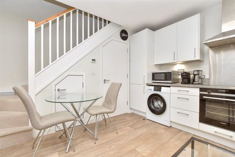 1 bedroom end of terrace house for sale, Thornton Close, Leatherhead, Surrey