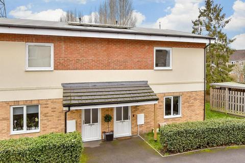 1 bedroom end of terrace house for sale, Thornton Close, Leatherhead, Surrey