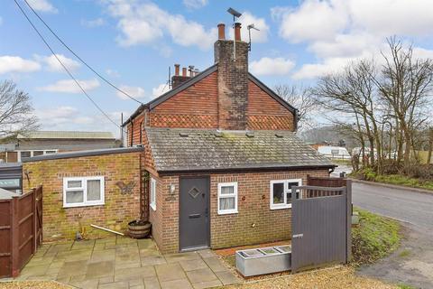 2 bedroom semi-detached house for sale, Andrews Hill, Billingshurst, West Sussex