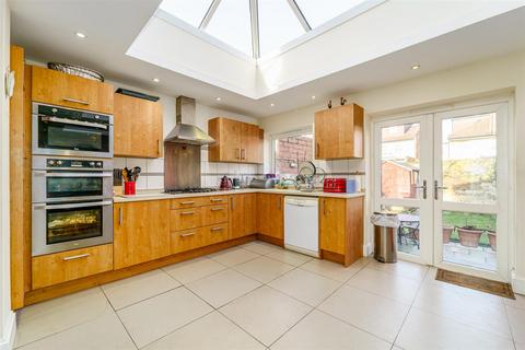 354 Windmill Road, London, W5 4UR