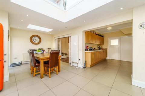 354 Windmill Road, London, W5 4UR