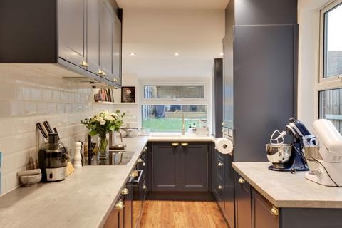 7 Beehive Lane, Chelmsford, CM2 9SU