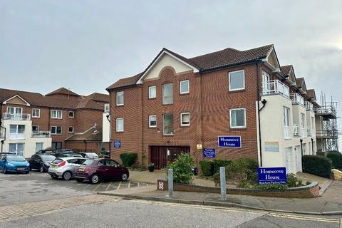 1 bedroom flat to rent, Holland Road, Westcliff on Sea, Essex, SS0 7TD