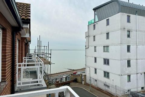 1 bedroom flat to rent, Holland Road, Westcliff on Sea, Essex, SS0 7TD