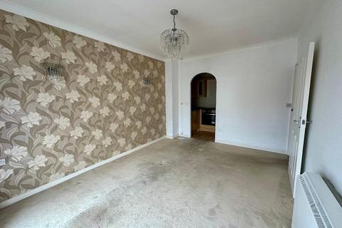 1 bedroom flat to rent, Holland Road, Westcliff on Sea, Essex, SS0 7TD