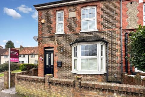 3 bedroom end of terrace house for sale, Limpsfield Road, Warlingham, Surrey, CR6 9LG