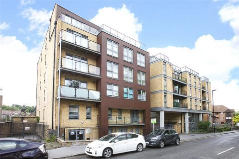 2 bedroom apartment to rent, Whytecliffe Road South, Purley, CR8