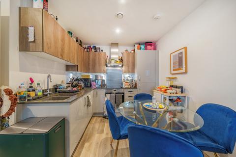 1 bedroom apartment for sale, Hawthorne Crescent, London