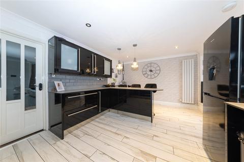 74 Edgewood Drive, Luton, LU2 8EX