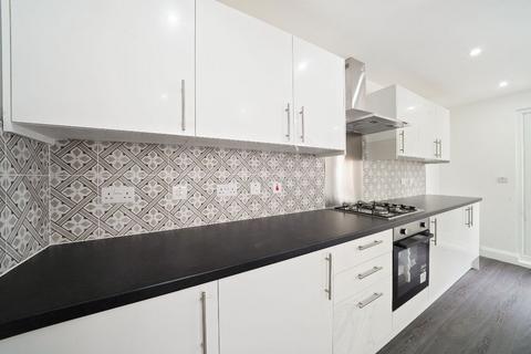 5 bedroom terraced house to rent, Sherrard Road, Forest Gate, E7