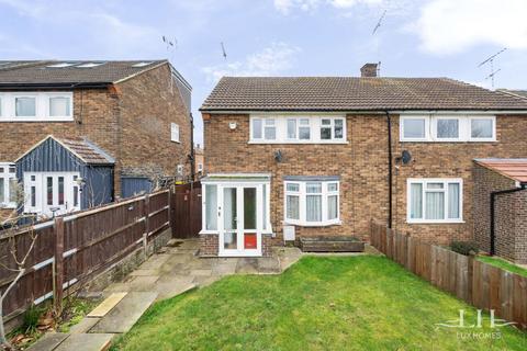 3 bedroom semi-detached house for sale, Carpenter Path, Brentwood