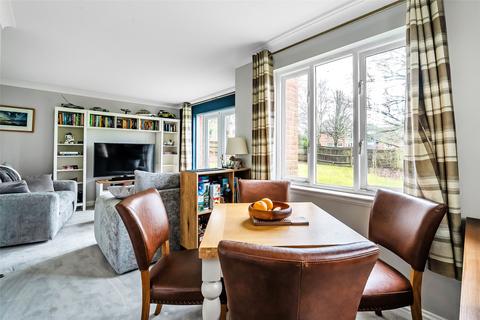 2 bedroom flat for sale, Guildford Road, Fetcham, KT22