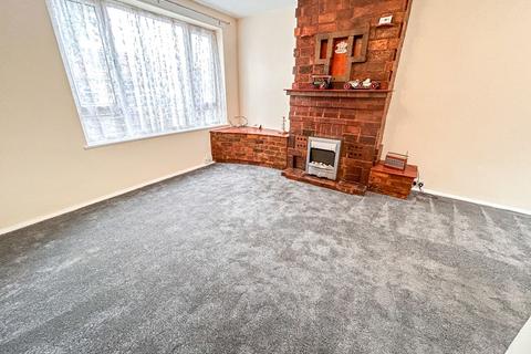 3 bedroom semi-detached house to rent, Walter Nash Road East, Kidderminster