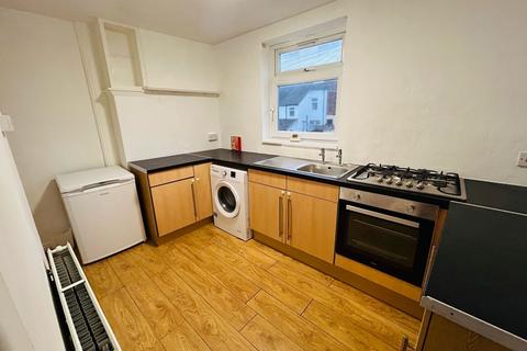 1 bedroom flat to rent, St. Vincent Avenue Middle Floor Flat, Doncaster