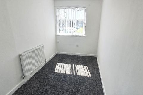 3 bedroom terraced house to rent, Tadcaster Road, Thorney Close, Sunderland