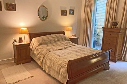 undefined, Cliveden Gages, Taplow, Buckinghamshire, SL6