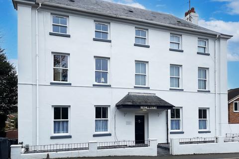 10 Redhill Close, Stourbridge, DY8 1NF