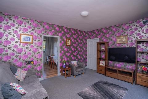 4 bedroom semi-detached bungalow for sale, 2 Bungalow, Upper Wick Lane, Rushwick, Worcester, WR2