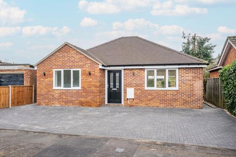 2 bedroom bungalow for sale, Fontmell Close, Hertfordshire AL3