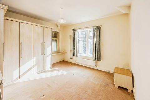 2 bedroom apartment for sale, Daisy Lea Lane, Lindley, West Yorkshire HD3