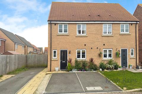 3 bedroom semi-detached house for sale, Hobby Way, Selby YO8