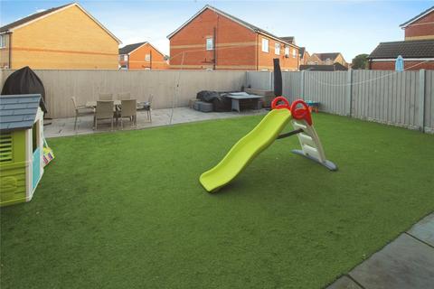 7 Middlefield Close, Dunscroft, Doncaster, DN7 4GB