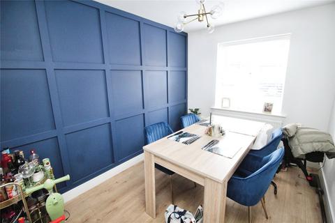7 Middlefield Close, Dunscroft, Doncaster, DN7 4GB
