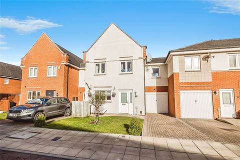 4 bedroom terraced house for sale, Bittern Close, Gateshead NE11