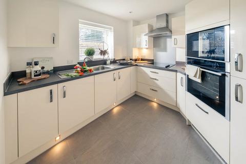 2 bedroom retirement property for sale, Apartment 10 at Albert Court 345 Reading Road, Henley-on-Thames RG9