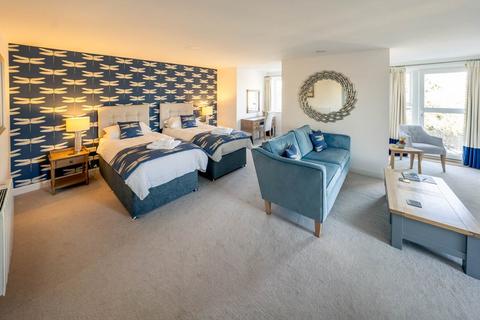 2 bedroom retirement property for sale, Apartment 10 at Albert Court 345 Reading Road, Henley-on-Thames RG9