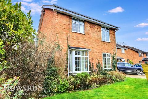 4 bedroom detached house for sale, Sedlescombe Road, Carlton Colville