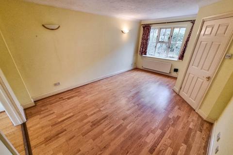 5 Brambles Close, Ash, Aldershot, GU12 6NY