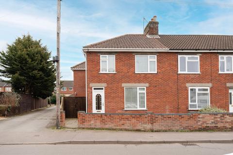 4 bedroom end of terrace house for sale, Southend, Dereham