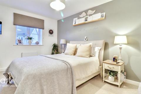 3 bedroom end of terrace house for sale, Merchant Avenue, BURY ST EDMUNDS