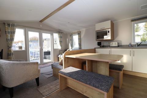 3 bedroom mobile home for sale, Mill Road, Great Yarmouth NR31
